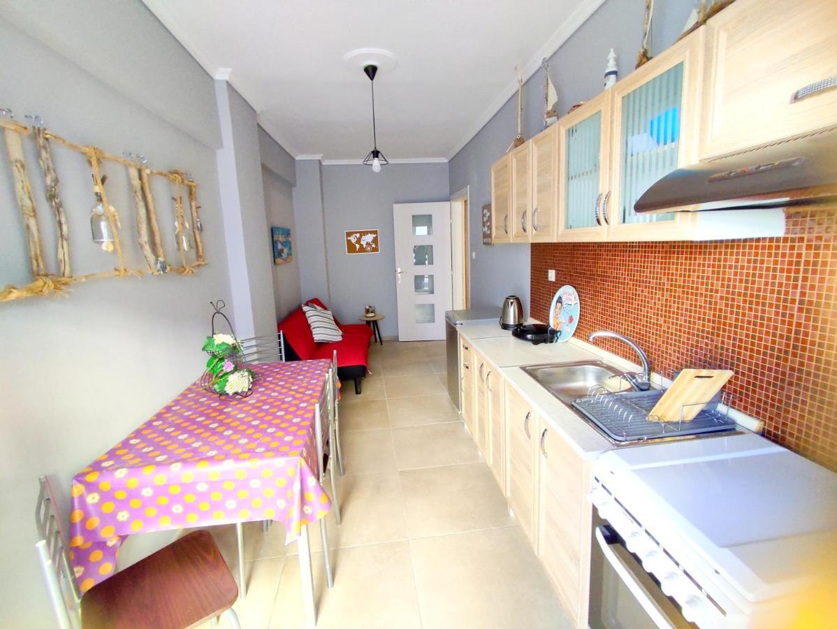 Driftwood Center * Kavala